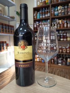 Црвено вино Тозо Бароло 0.75л + ГРАТИС ЧАША !