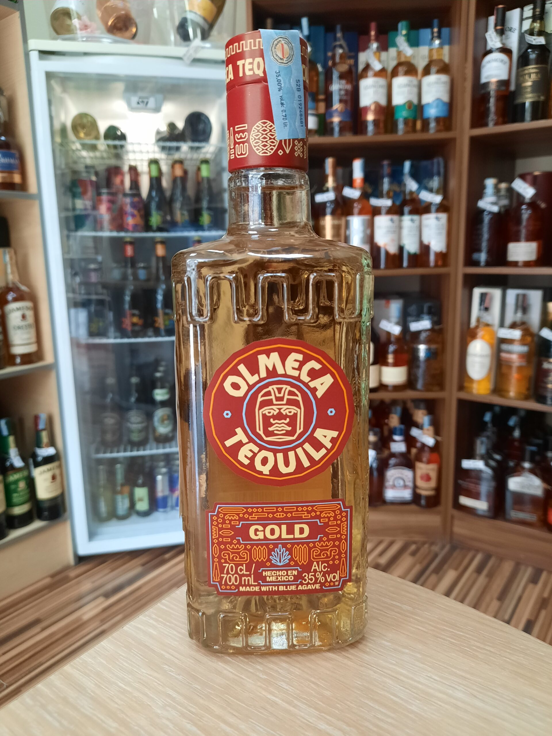 Текила Олмека голд 0.7л