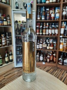 Водка Столичнаја Голд 0.7л