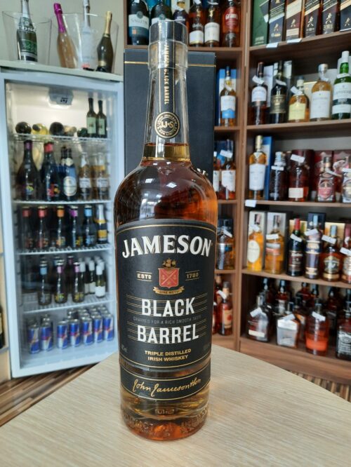 Виски Џејмисон Блек Барел 0.7л