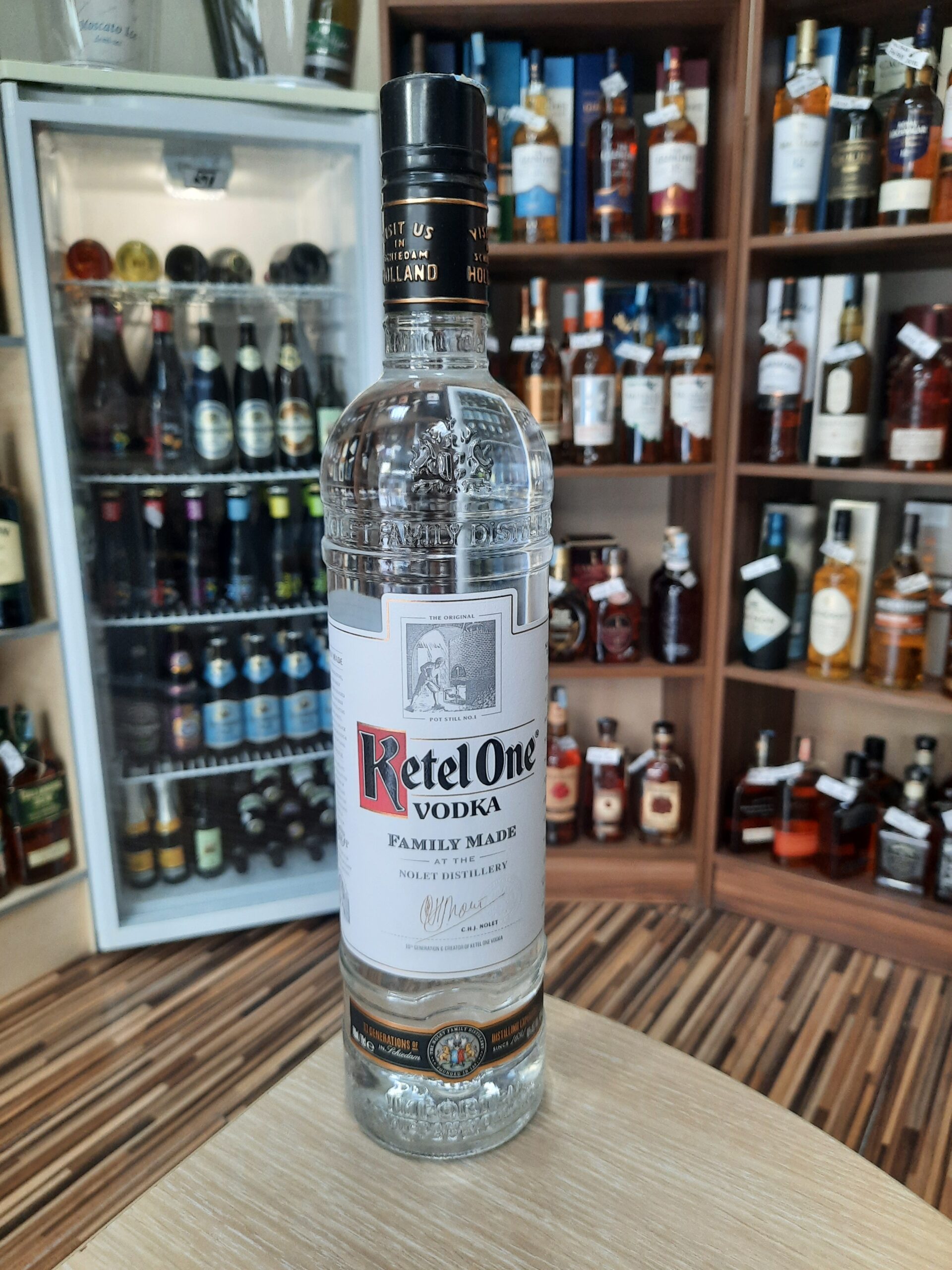 Водка Кетел Уан 0.7л