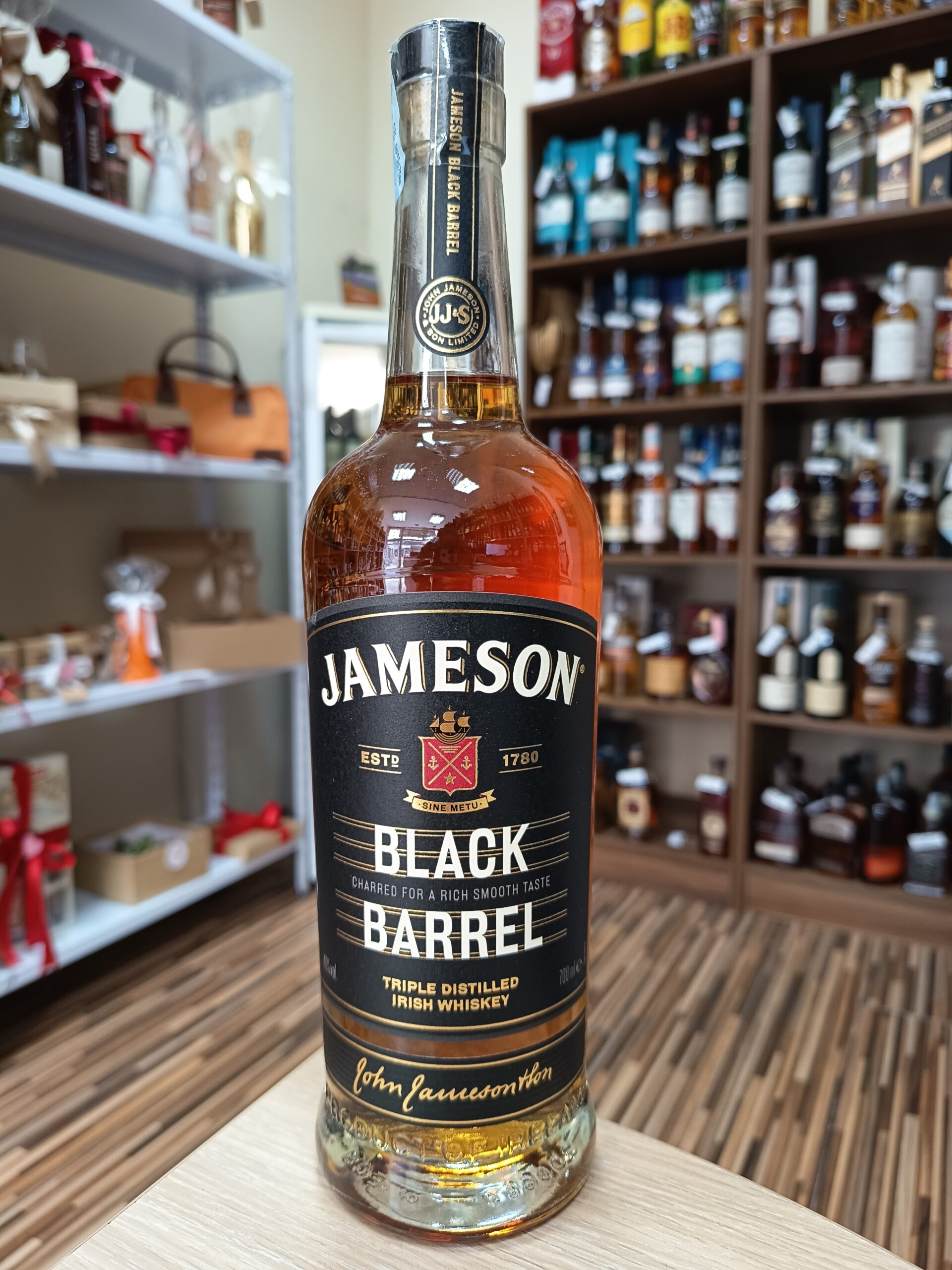 Виски Џејмисон Блек Барел 0.7л