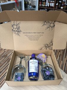 Џин Смидџин Велвет 0.7л во кутија со 2 чаши