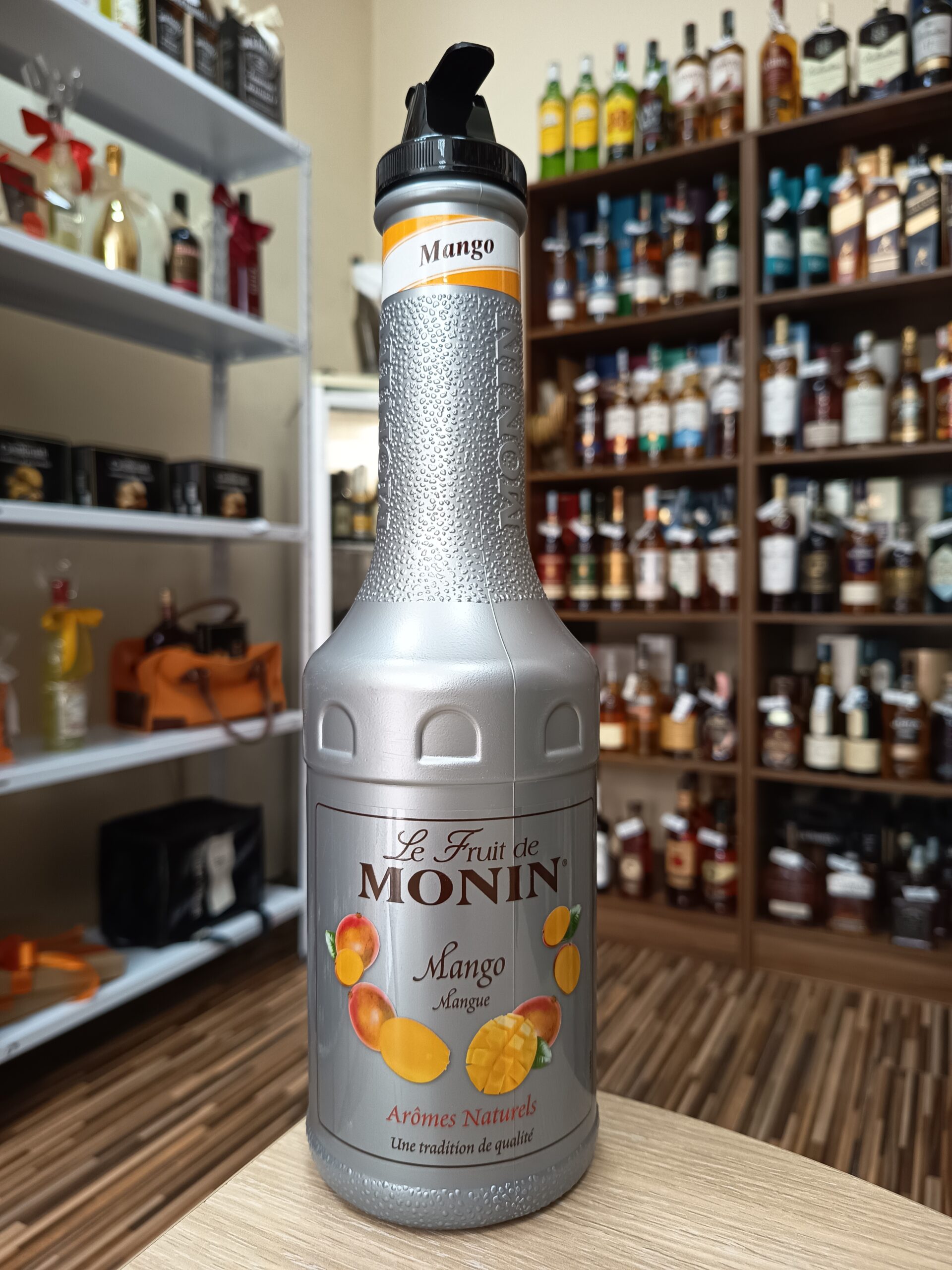 Монин пире Манго 1л.