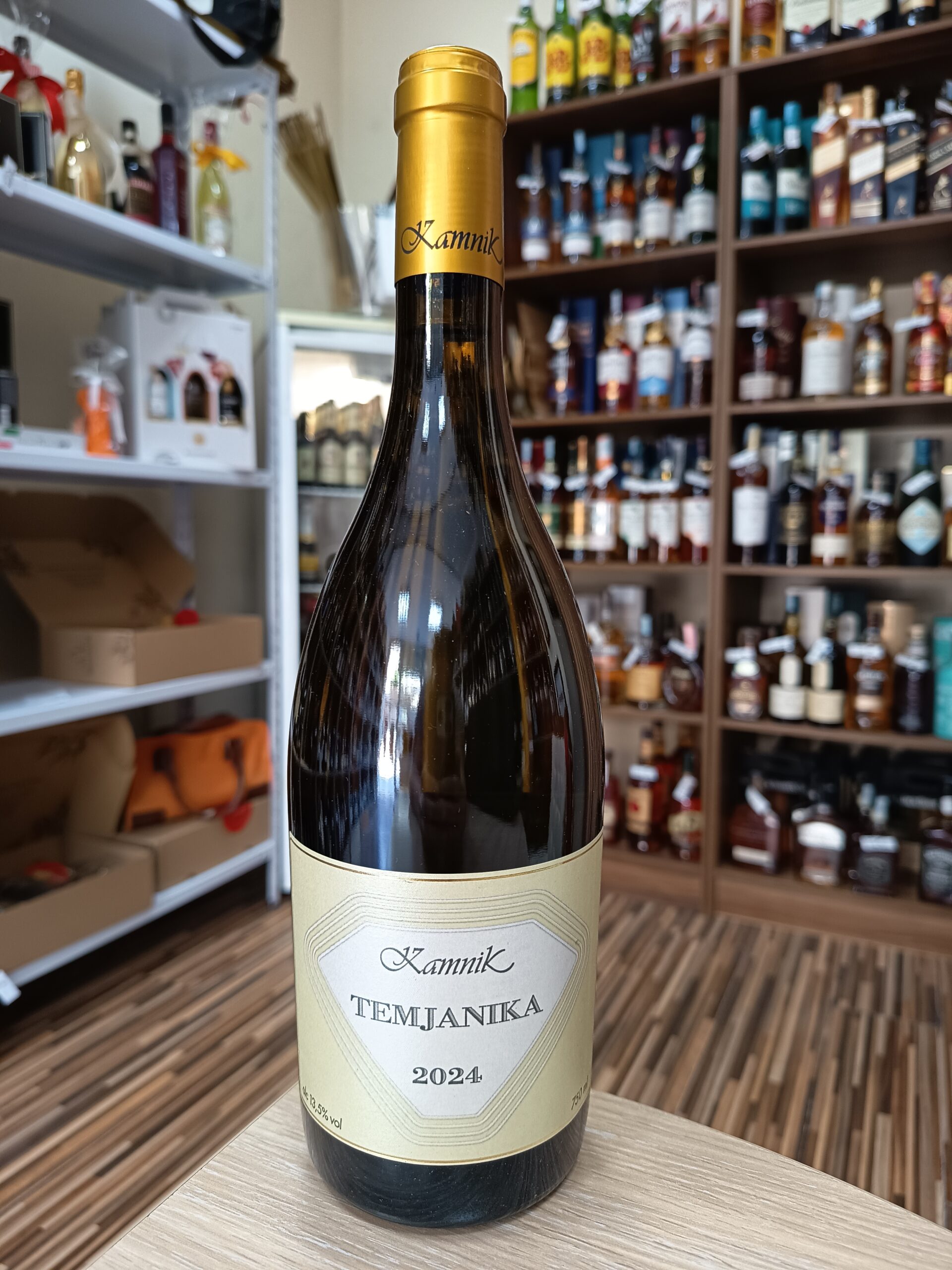 Вино Камник темјаника 0.75л